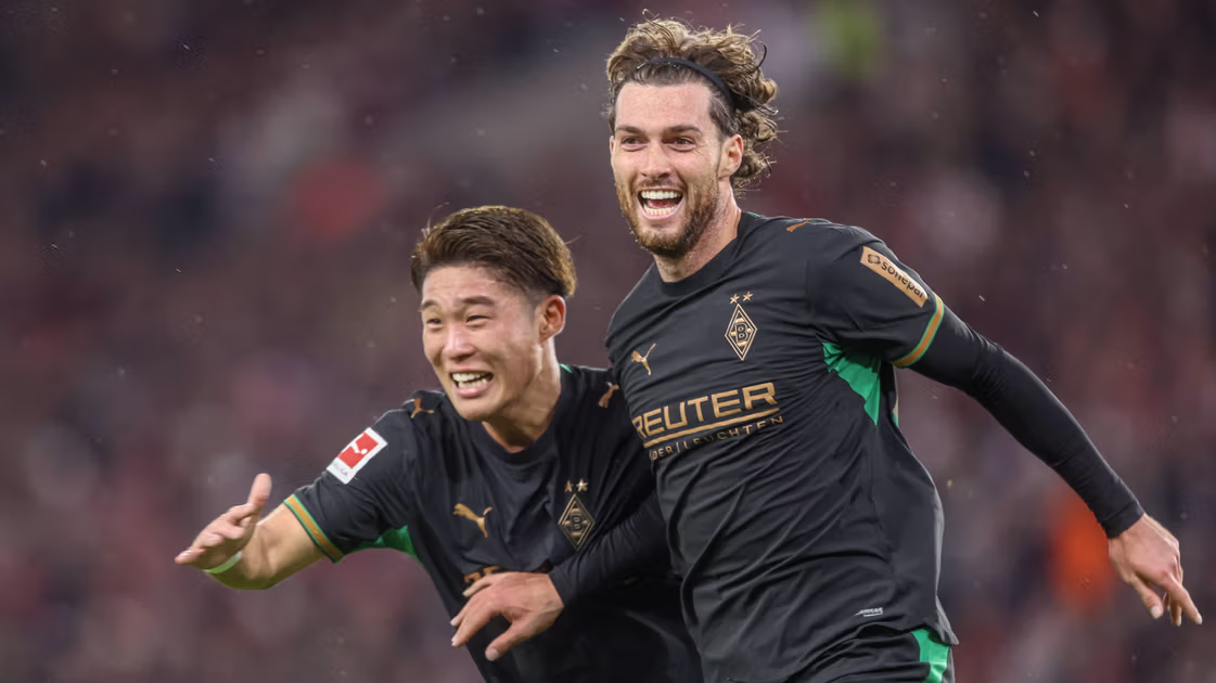 Gladbach defeat Stuttgart 3-2 to claim first season points.