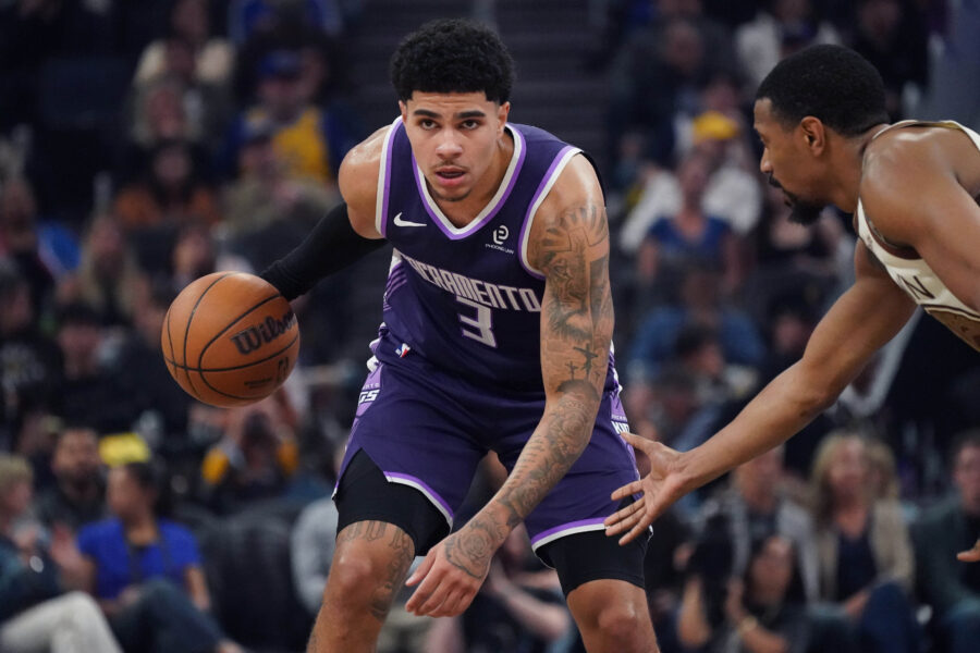 International notes covering Hayes, Boston, Howard, and Parker