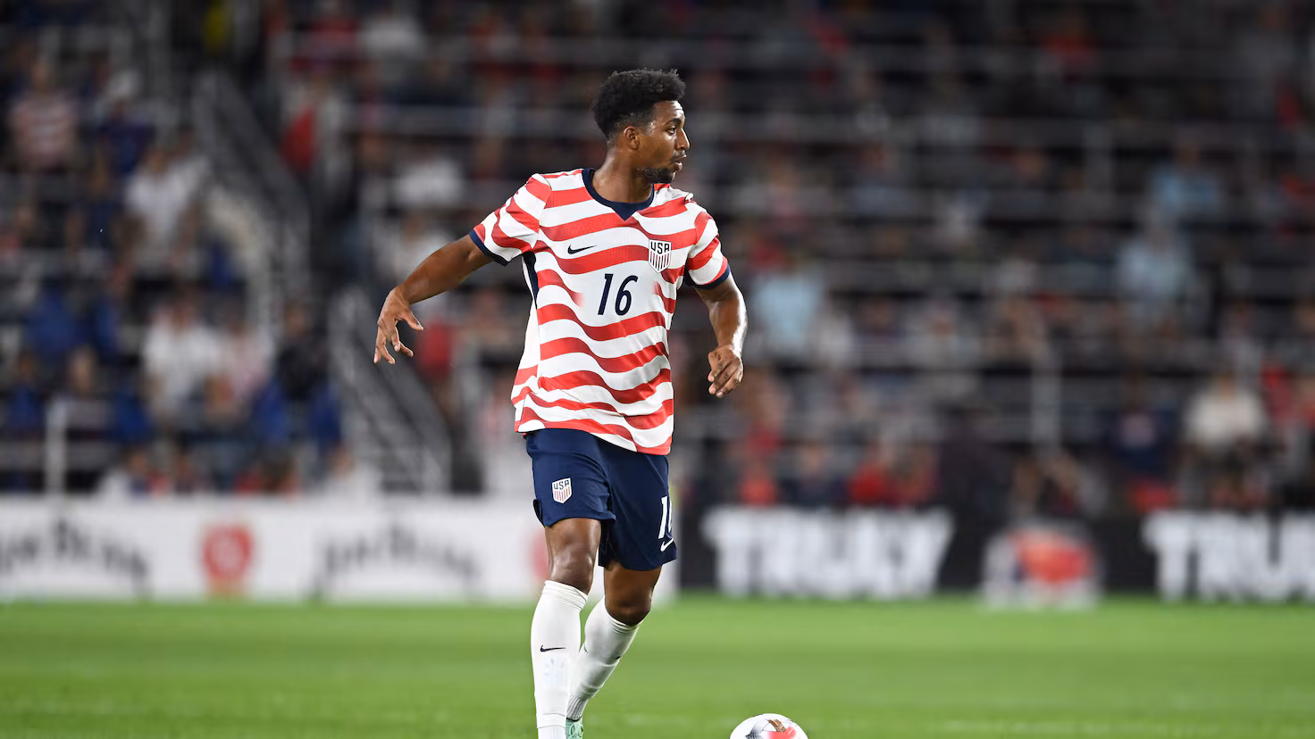 Months after departing MLS, USMNT defender Alex Freeman heads to Liverpool