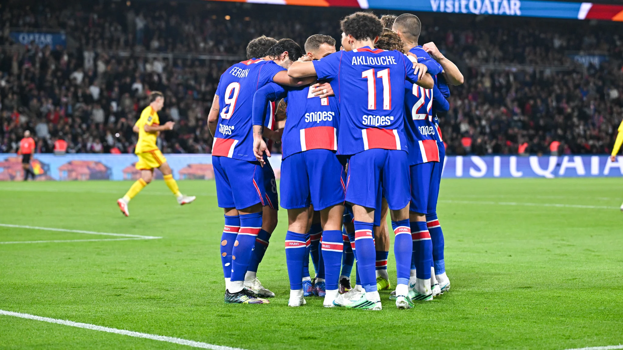 Live coverage of the Champions League showdown between PSG and Manchester City.