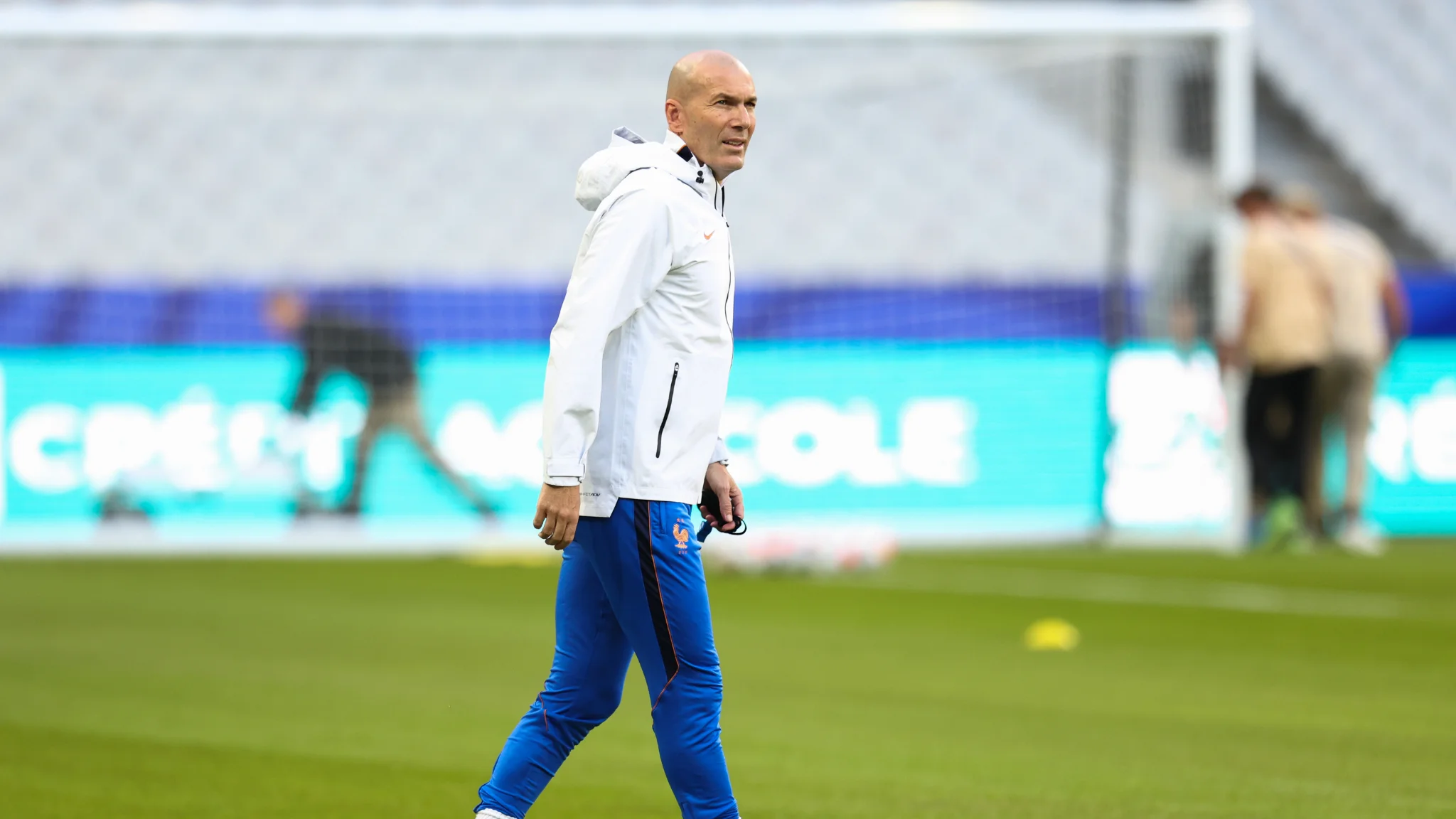 Ranking of the world’s highest‑paid national team coaches, with Zidane outside the top five.