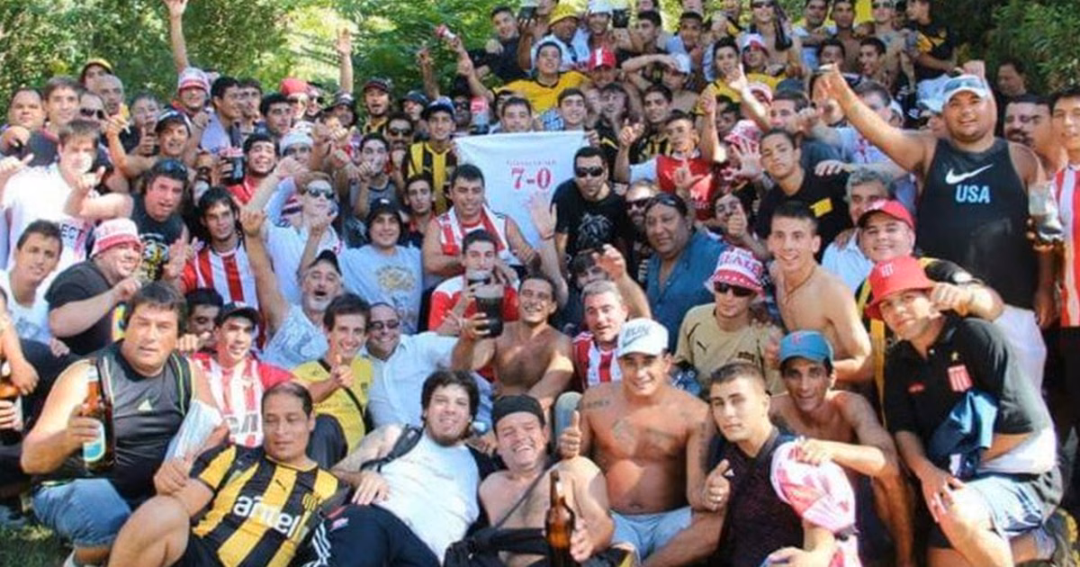 Peñarol’s charitable drive helps Estudiantes fans attend the Libertadores final.