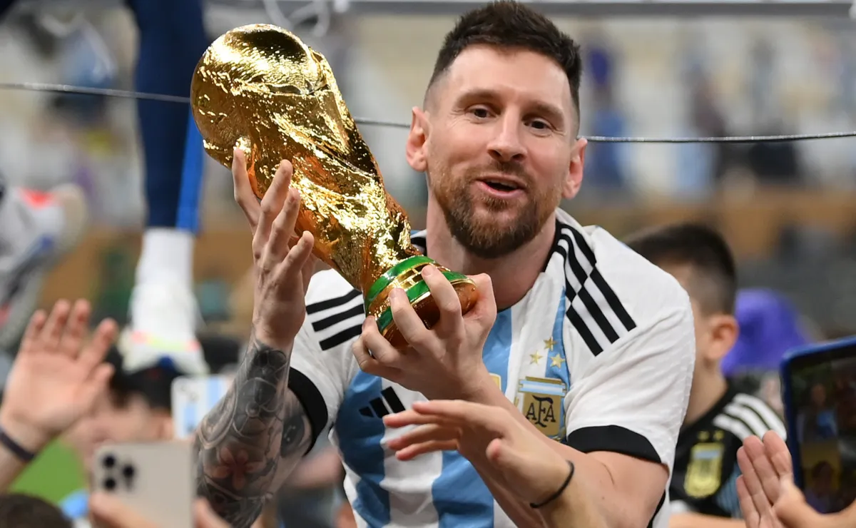 How many titles did Lionel Messi win with Argentina?
