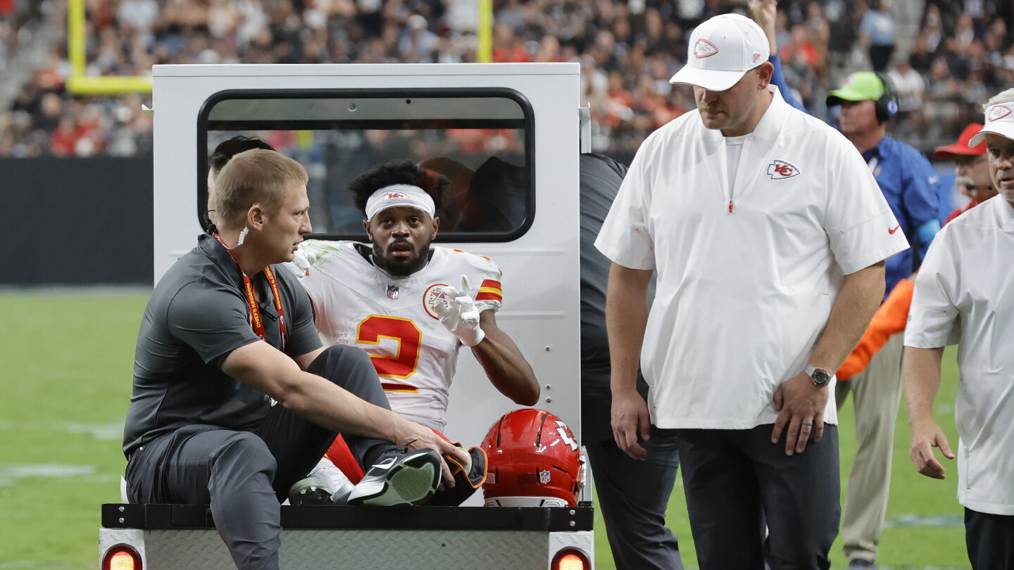 Chiefs WR Tyquan Thornton dislocated his ankle