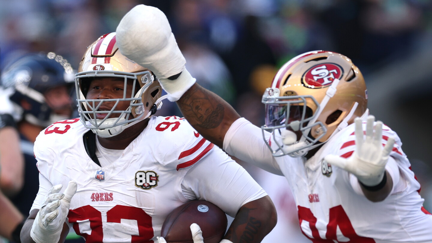 49ers' four takeaways lead to 32‑29 victory over Seahawks