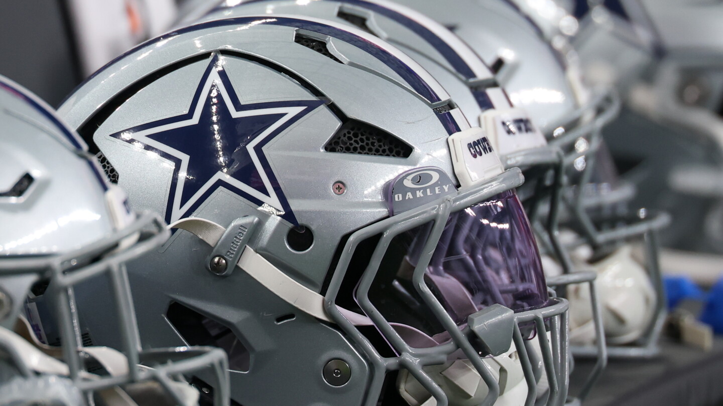 Stephen Jones says Joey Porter Jr. is "all-in" with the Cowboys