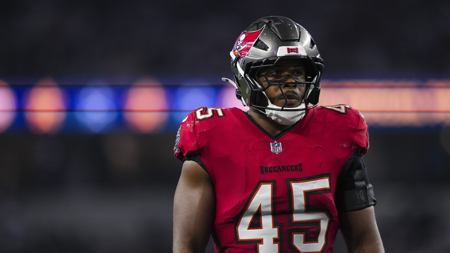Bucs add LB Josiah Trotter to injury report, list him as questionable
